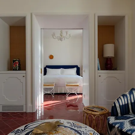 Helios - Small Luxury Of The World Κάπρι
