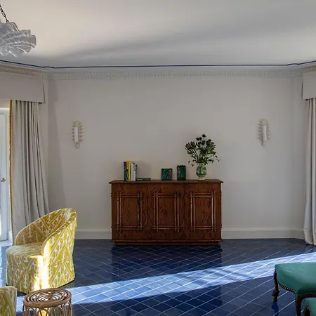 Hotel Helios - Small Luxury Of The World 5*